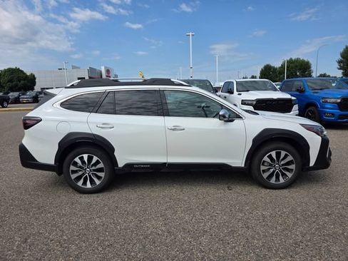 Used 2024 Subaru Outback Touring XT w/ Popular Package #2 AWD/4WD image 7