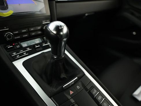 Certified 2024 Porsche 718 Cayman S RWD image 41