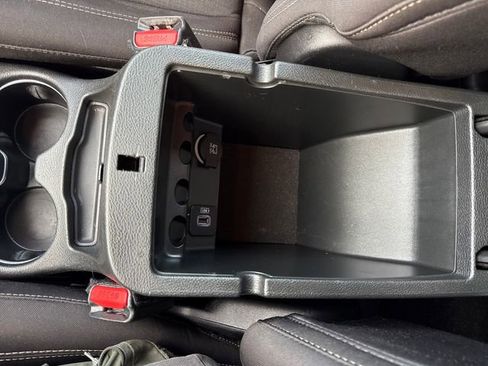 Used 2015 Jeep Cherokee Latitude image 25