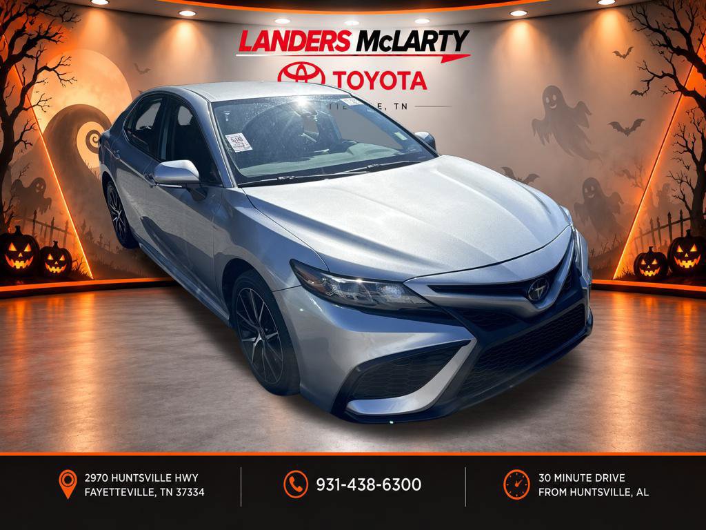Used 2024 Toyota Camry SE w/ Convenience Package FWD image 3