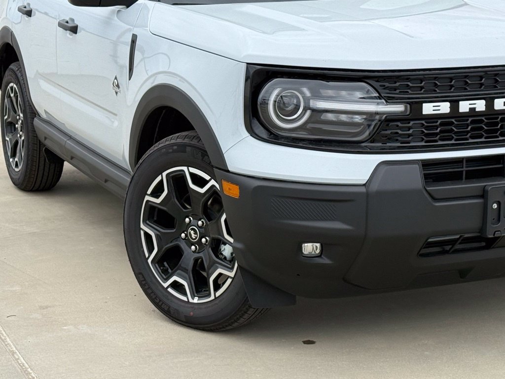 New 2026 Ford Bronco Sport Outer Banks w/ Outer Banks Tech Package+ AWD/4WD image 4
