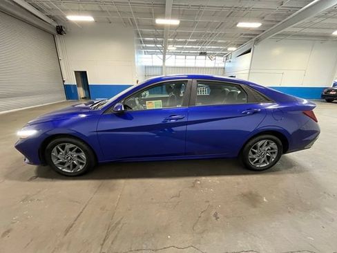 Used 2024 Hyundai Elantra SEL FWD image 6