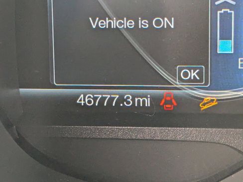 Used 2015 Ford C-MAX Energi SEL w/ Equipment Group 302A image 33