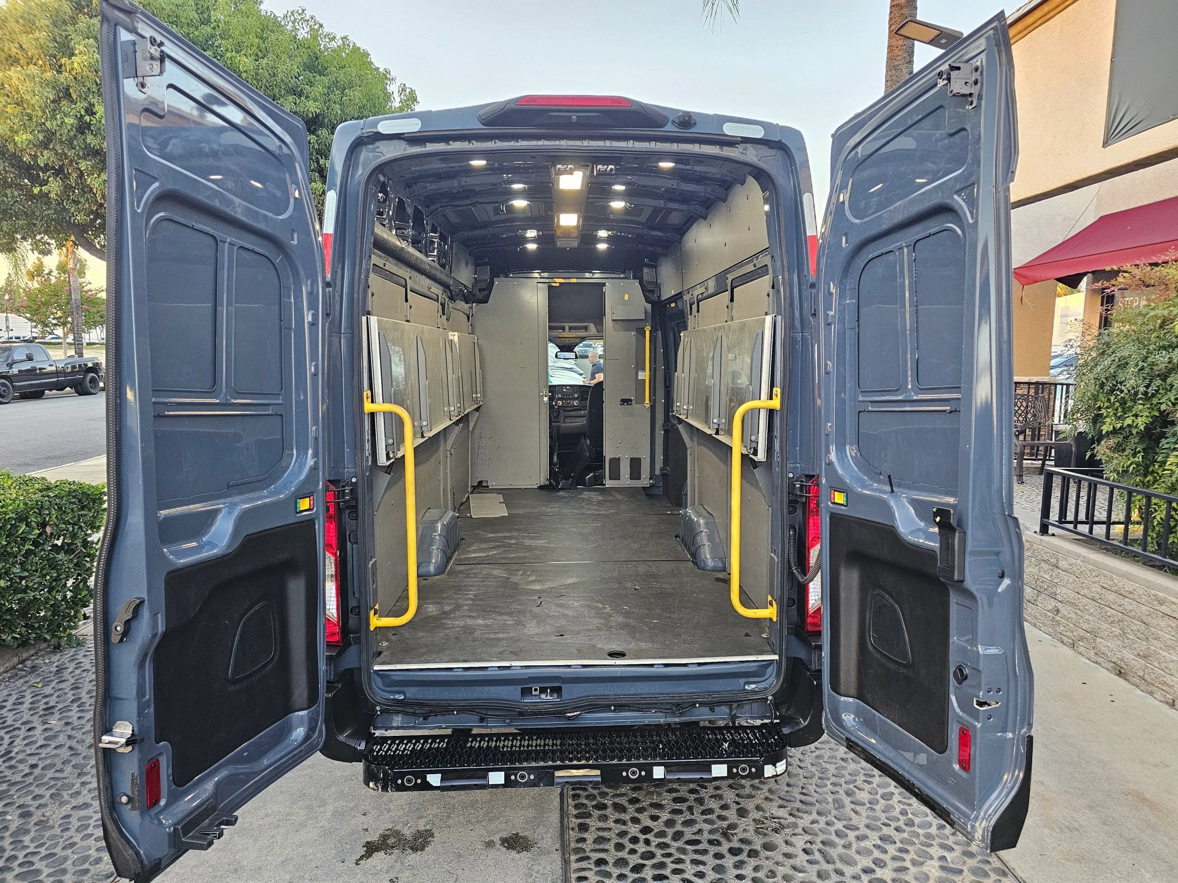 Used 2020 Ford Transit 250 148 High Roof Extended RWD image 20