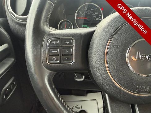 Used 2015 Jeep Wrangler Sahara w/ Dual Top Group AWD/4WD image 17