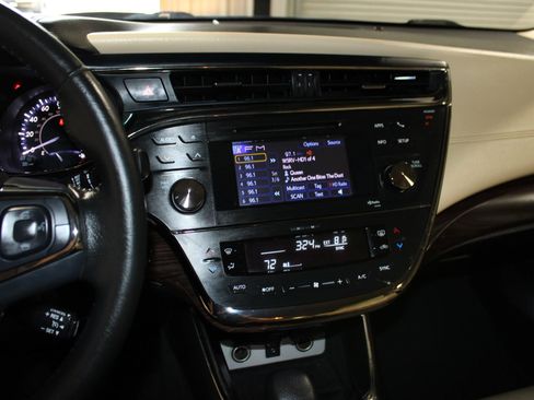 Used 2014 Toyota Avalon XLE Touring FWD image 13