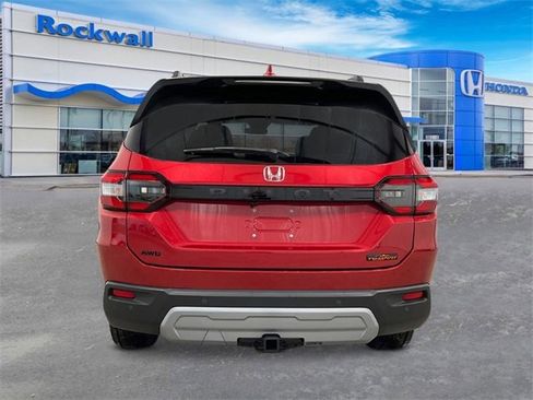 New 2025 Honda Pilot TrailSport image 4