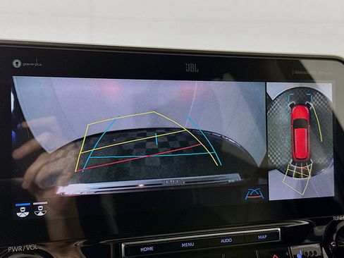 Used 2020 Toyota Highlander Limited image 14