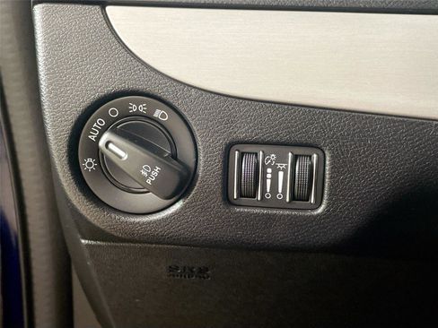 Used 2017 Dodge Grand Caravan GT FWD image 14