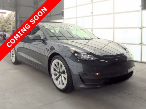 Used 2023 Tesla Model 3 Long Range AWD/4WD image 3