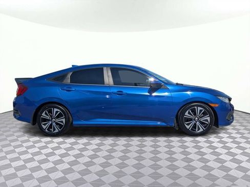 Used 2018 Honda Civic EX-T image 2