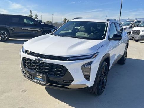 New 2026 Chevrolet Trax ACTIV w/ Driver Confidence Package FWD image 1