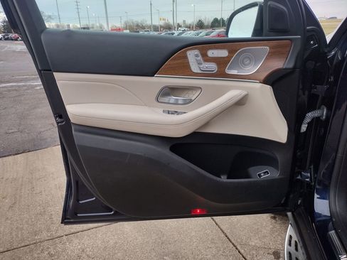 Used 2022 Mercedes-Benz GLE 350 4MATIC w/ Premium Package image 23