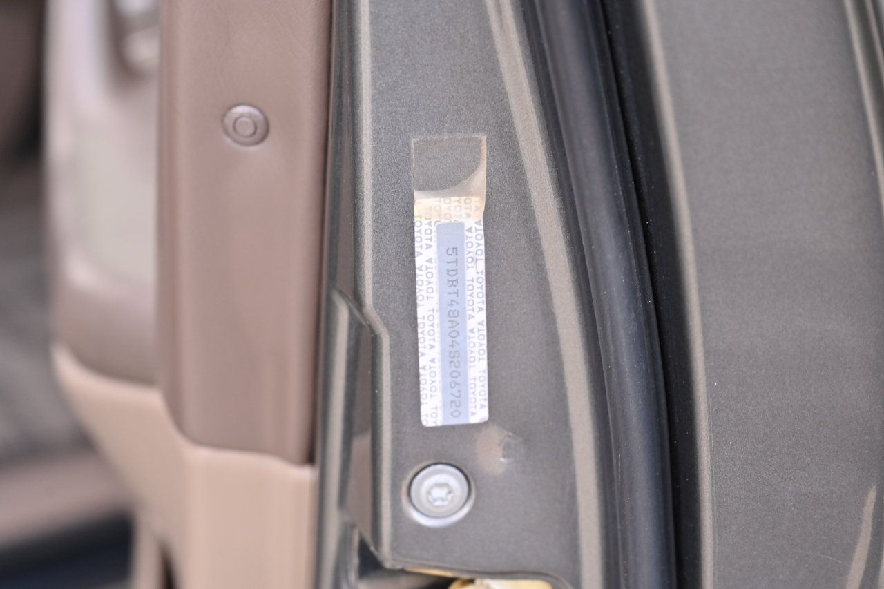 Used 2004 Toyota Sequoia Limited AWD/4WD image 57