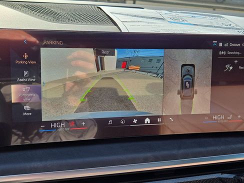 New 2026 BMW X5 xDrive40i w/ Executive Package image 18