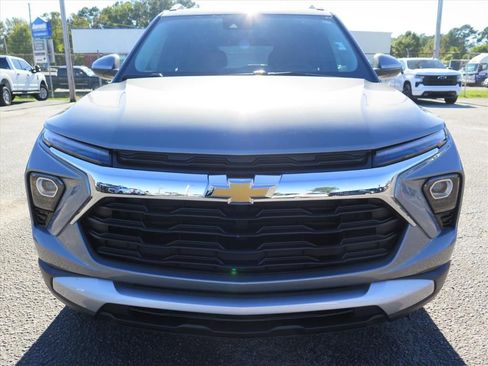 Used 2024 Chevrolet TrailBlazer LT w/ Convenience Package image 9