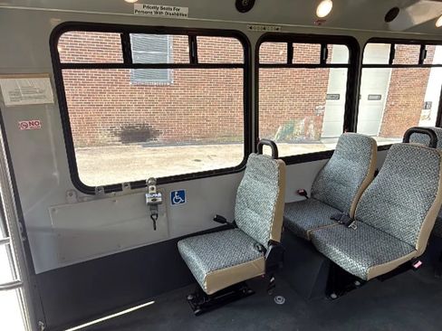 Used 2013 Chevrolet Express 4500 w/ Shuttle Bus Package RWD image 17
