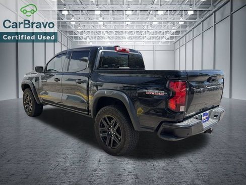 Used 2025 Chevrolet Colorado Trail Boss AWD/4WD image 3