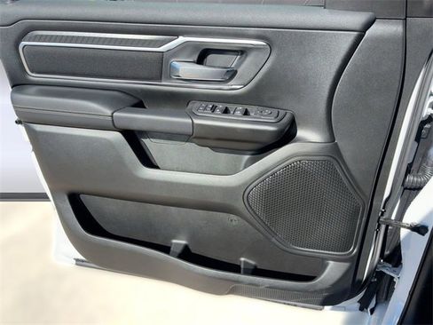 New 2026 RAM 1500 4x4 Crew Cab image 18