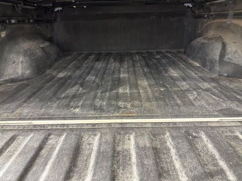Used 2019 RAM 1500 Laramie AWD/4WD image 38