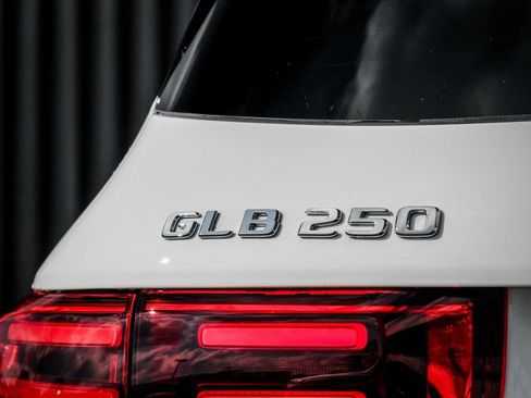 Certified 2026 Mercedes-Benz GLB 250 4MATIC image 9