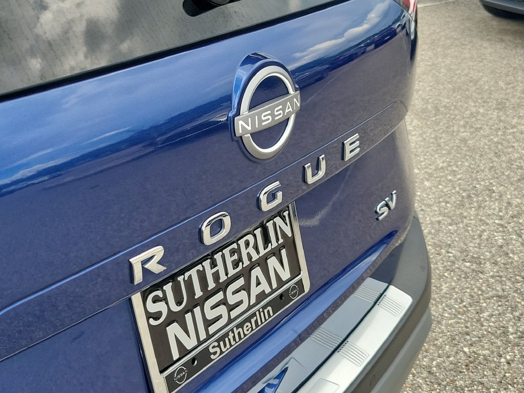 Certified 2023 Nissan Rogue SV FWD image 6