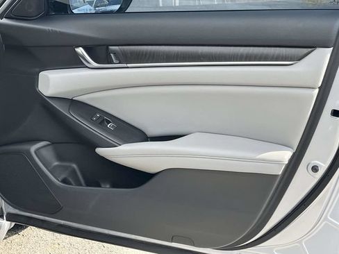 Used 2020 Honda Accord EX image 26