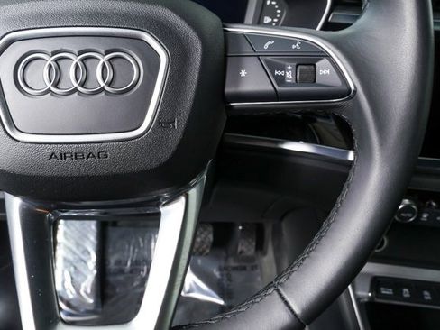 Used 2023 Audi Q3 2.0T Premium w/ Convenience Package image 10