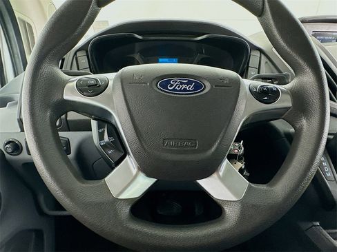 Used 2018 Ford Transit 350 XLT image 32