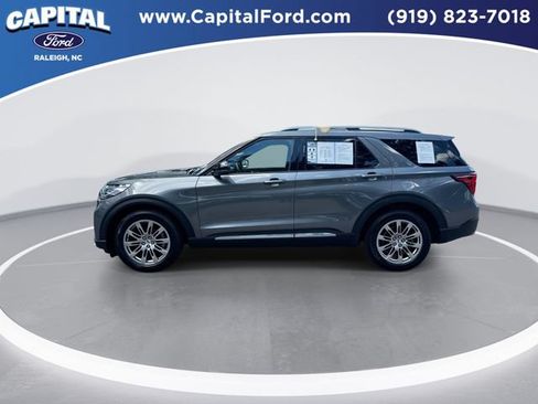 Used 2025 Ford Explorer Platinum RWD image 5