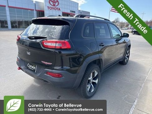 Used 2016 Jeep Cherokee Trailhawk w/ Comfort/Convenience Group image 3