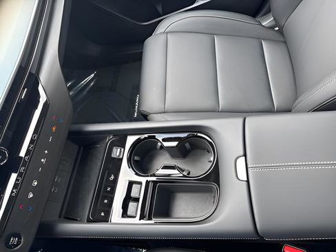 New 2025 Nissan Murano SL image 12