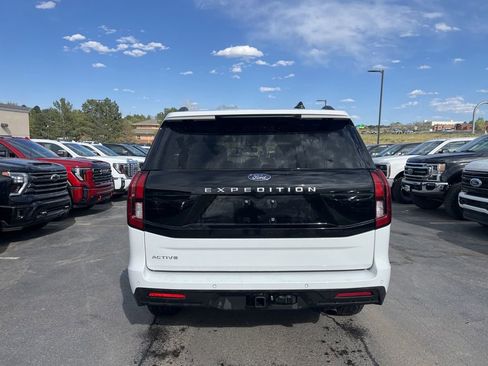 Used 2025 Ford Expedition Active image 5