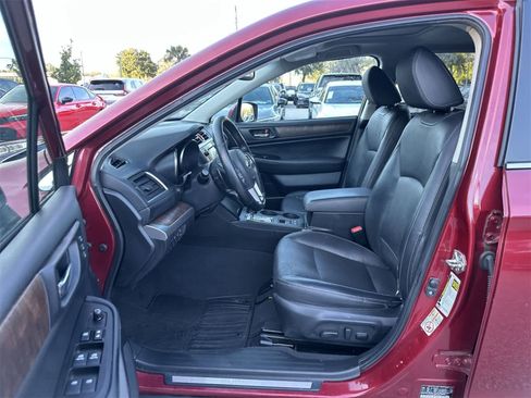 Used 2015 Subaru Outback 3.6R Limited image 2