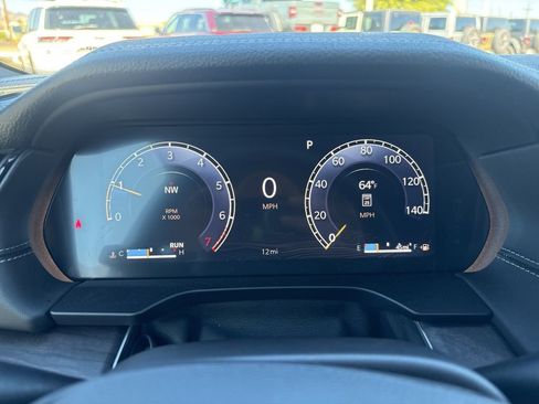 New 2026 Jeep Grand Cherokee Limited w/ Limited Altitude Package AWD/4WD image 30