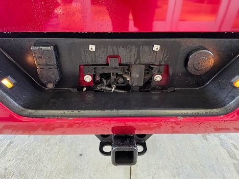 Used 2023 GMC Sierra 1500 AT4 w/ Technology Package AWD/4WD image 6