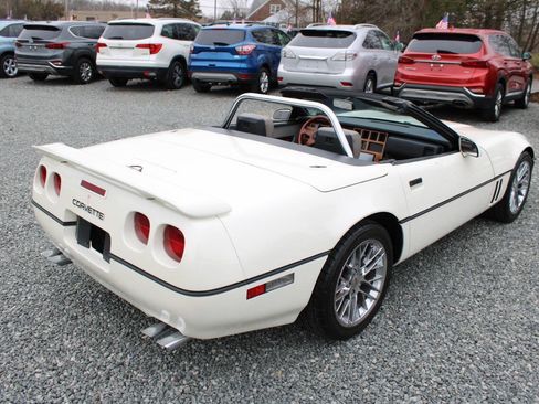 Used 1989 Chevrolet Corvette Convertible RWD image 7
