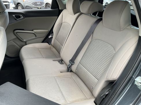 Used 2020 Kia Soul S FWD image 19