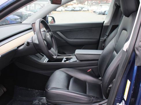 Used 2021 Tesla Model Y Long Range image 11