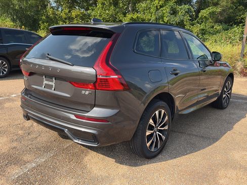 Used 2024 Volvo XC60 B5 Plus AWD/4WD image 4
