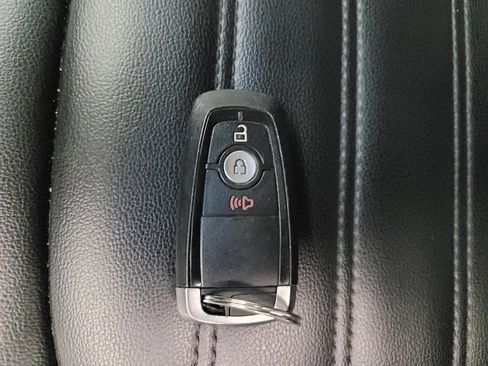 Used 2020 Ford Edge SEL AWD/4WD image 32