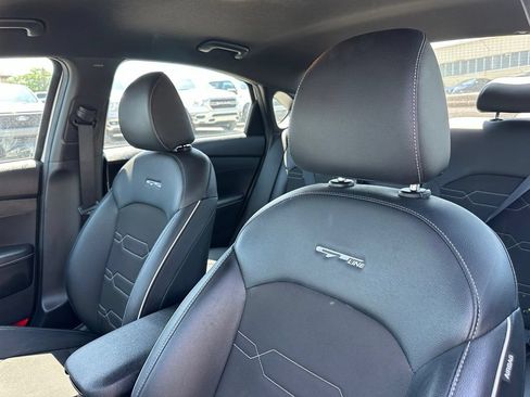 Used 2022 Kia Forte GT-Line w/ GT-Line Technology Package FWD image 13