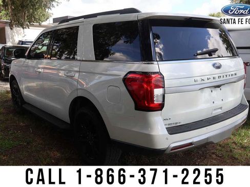 Used 2024 Ford Expedition XLT RWD image 3