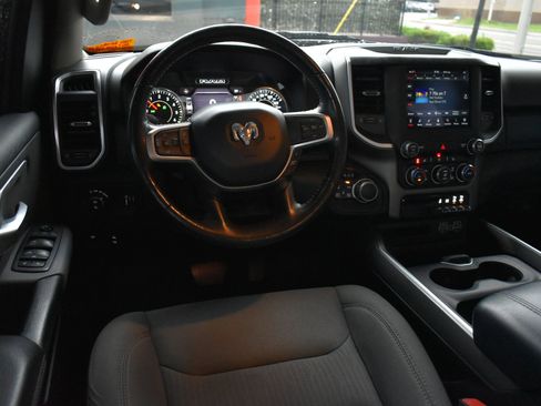 Used 2020 RAM 1500 Big Horn AWD/4WD image 18