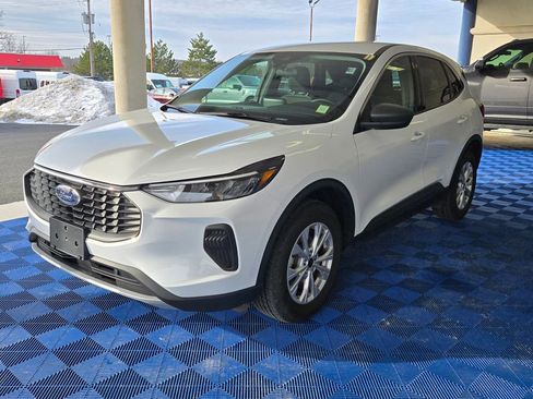 Used 2023 Ford Escape Active image 3