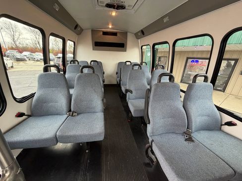 Used 2007 Chevrolet Express 3500 image 14