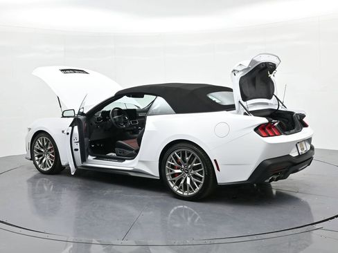 Used 2024 Ford Mustang GT Premium image 23