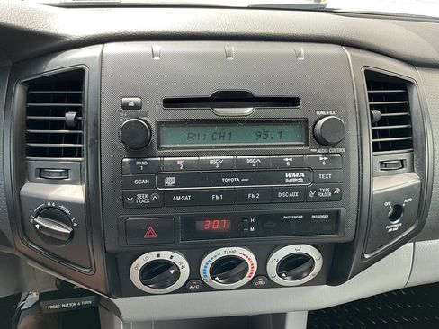 Used 2009 Toyota Tacoma 4x4 Access Cab image 35