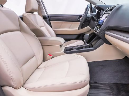 Used 2018 Subaru Outback 3.6R Limited image 14