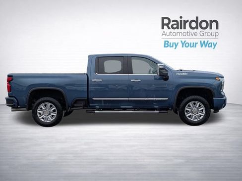 Used 2024 Chevrolet Silverado 3500 High Country w/ High Country Premium Package AWD/4WD image 8
